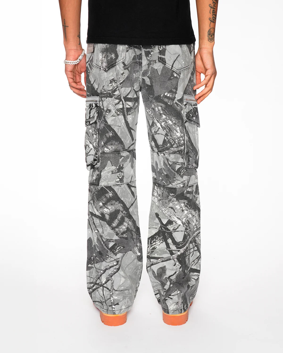 ג'ינס שחור בעיצוב עצים “AUTUMN”