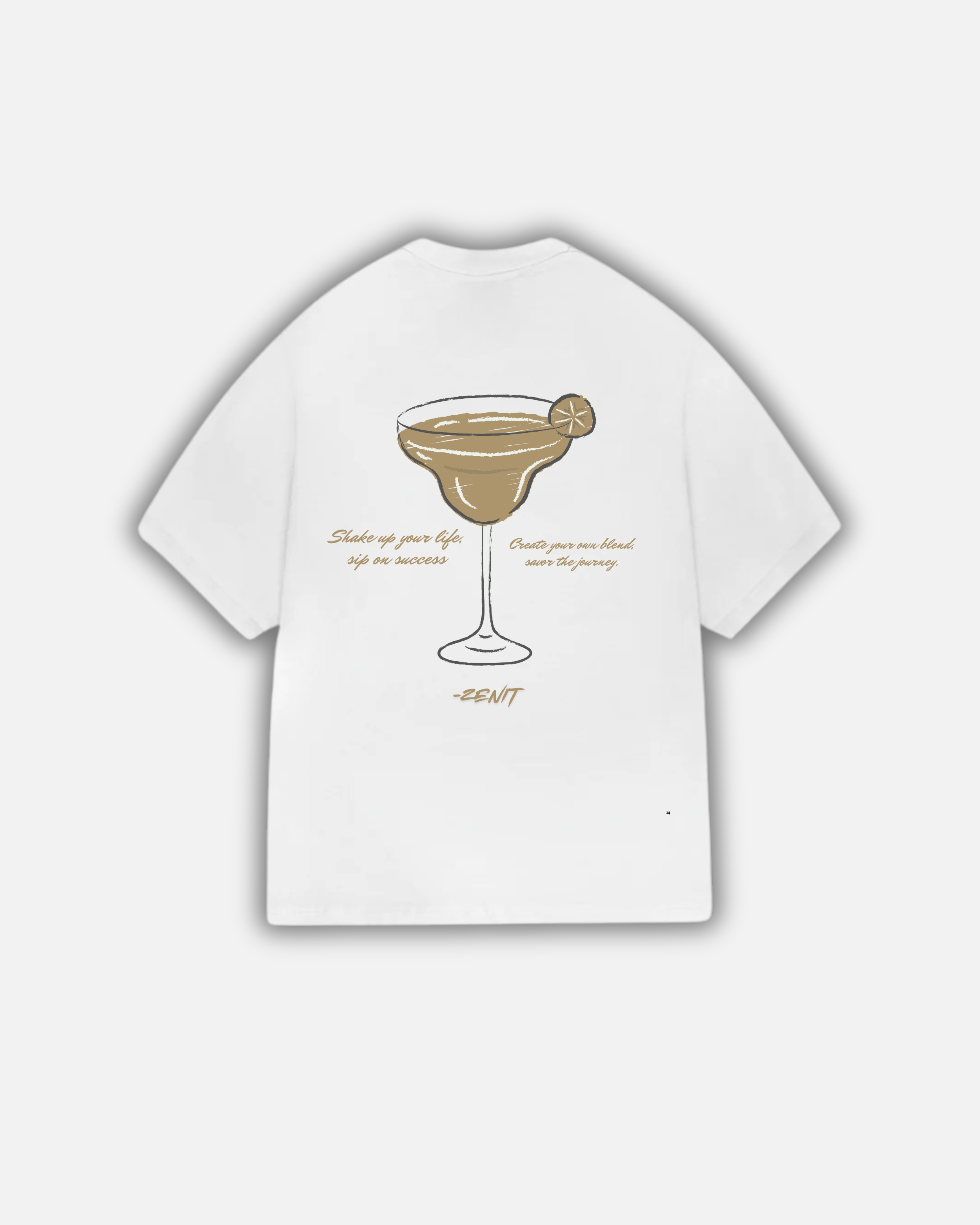 חולצת אובר סייז לבנה קוקטייל ״Cocktail״