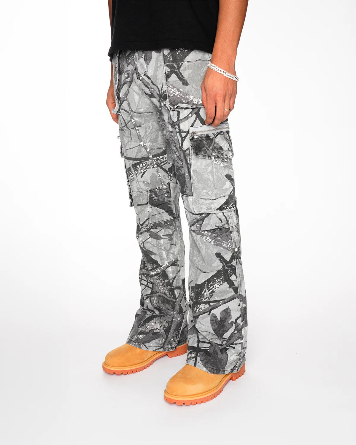 ג'ינס שחור בעיצוב עצים “AUTUMN”